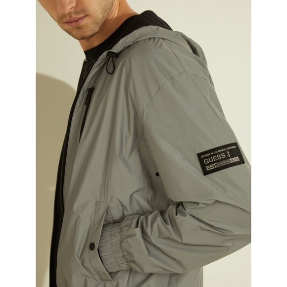 New GUESS Reflective Nylon Jacket SZ M - Picture 1 of 4